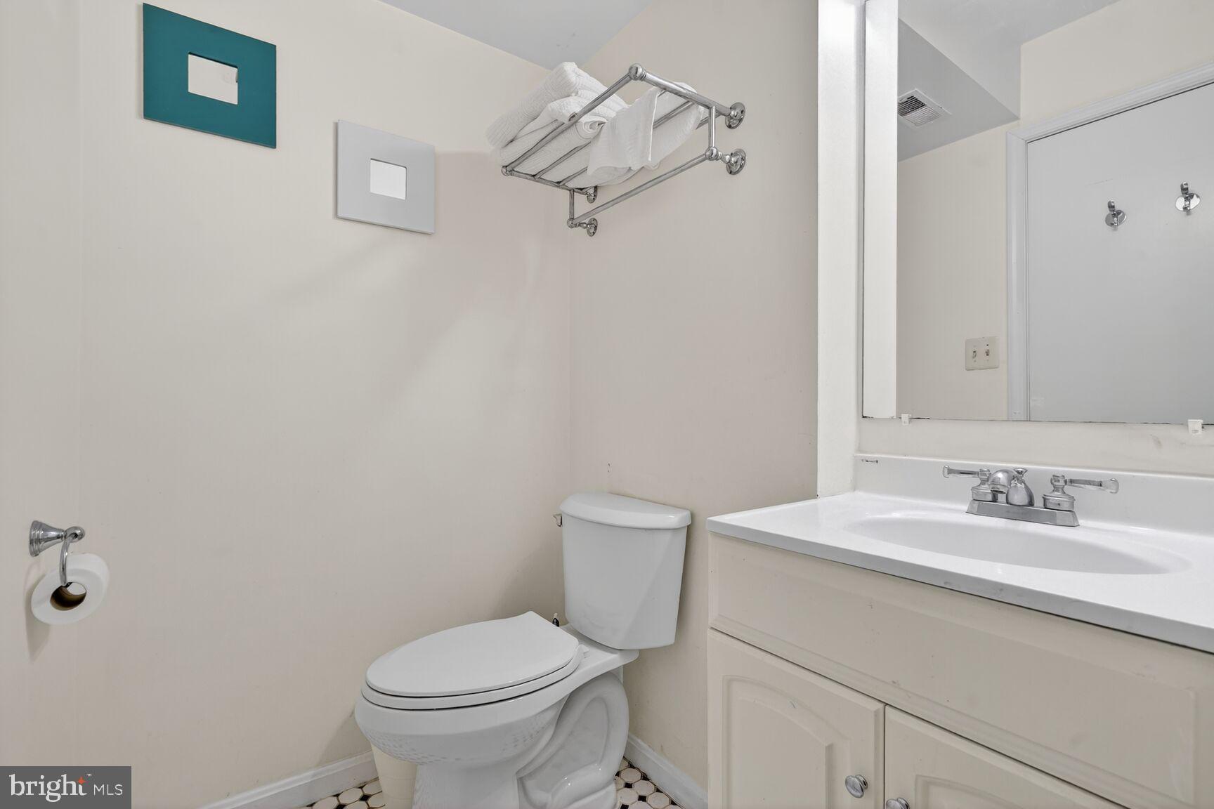 9030 Pickwick Village Terrace Silver Spring, MD 20901 - Photo 15 of 25