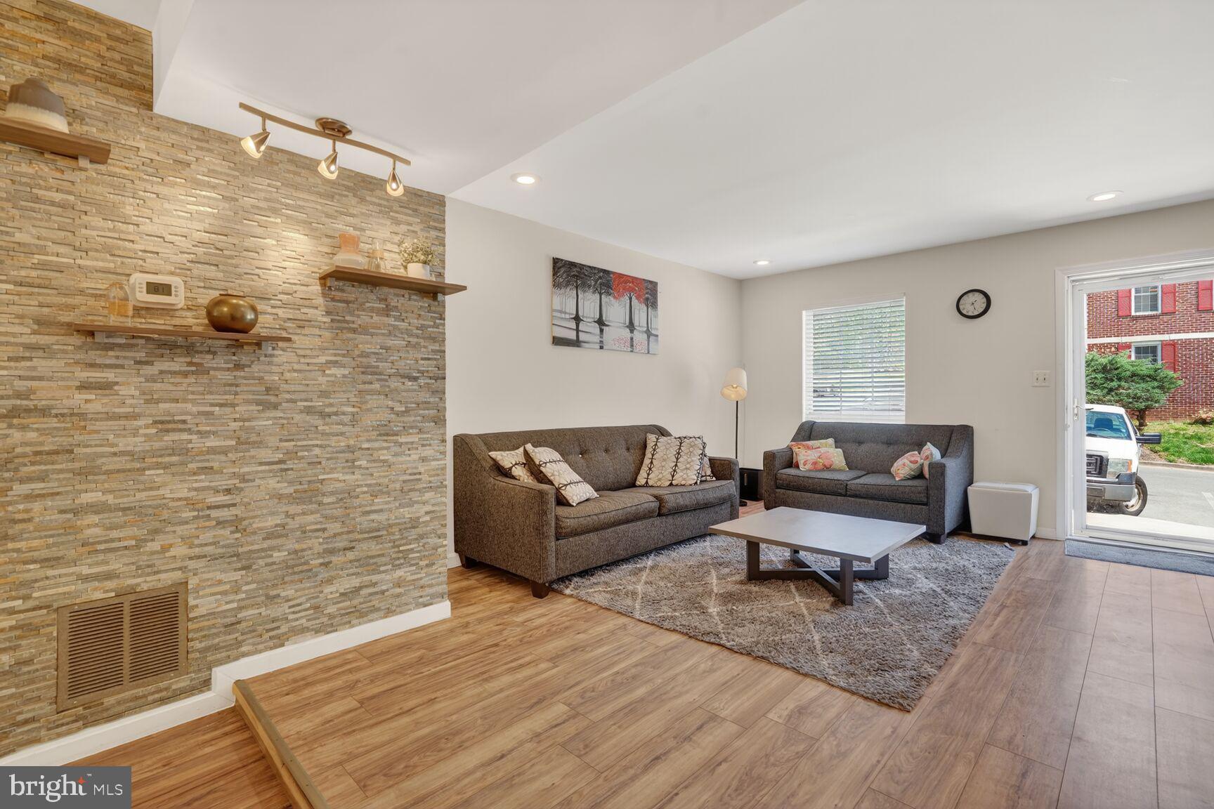 9030 Pickwick Village Terrace Silver Spring, MD 20901 - Photo 5 of 25