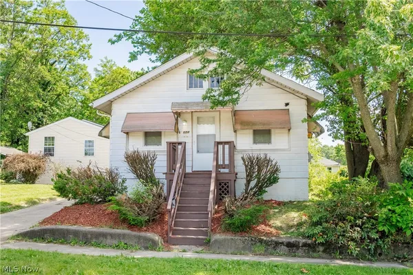 $59,900 | 688 Kipling Street, Akron, OH 44306