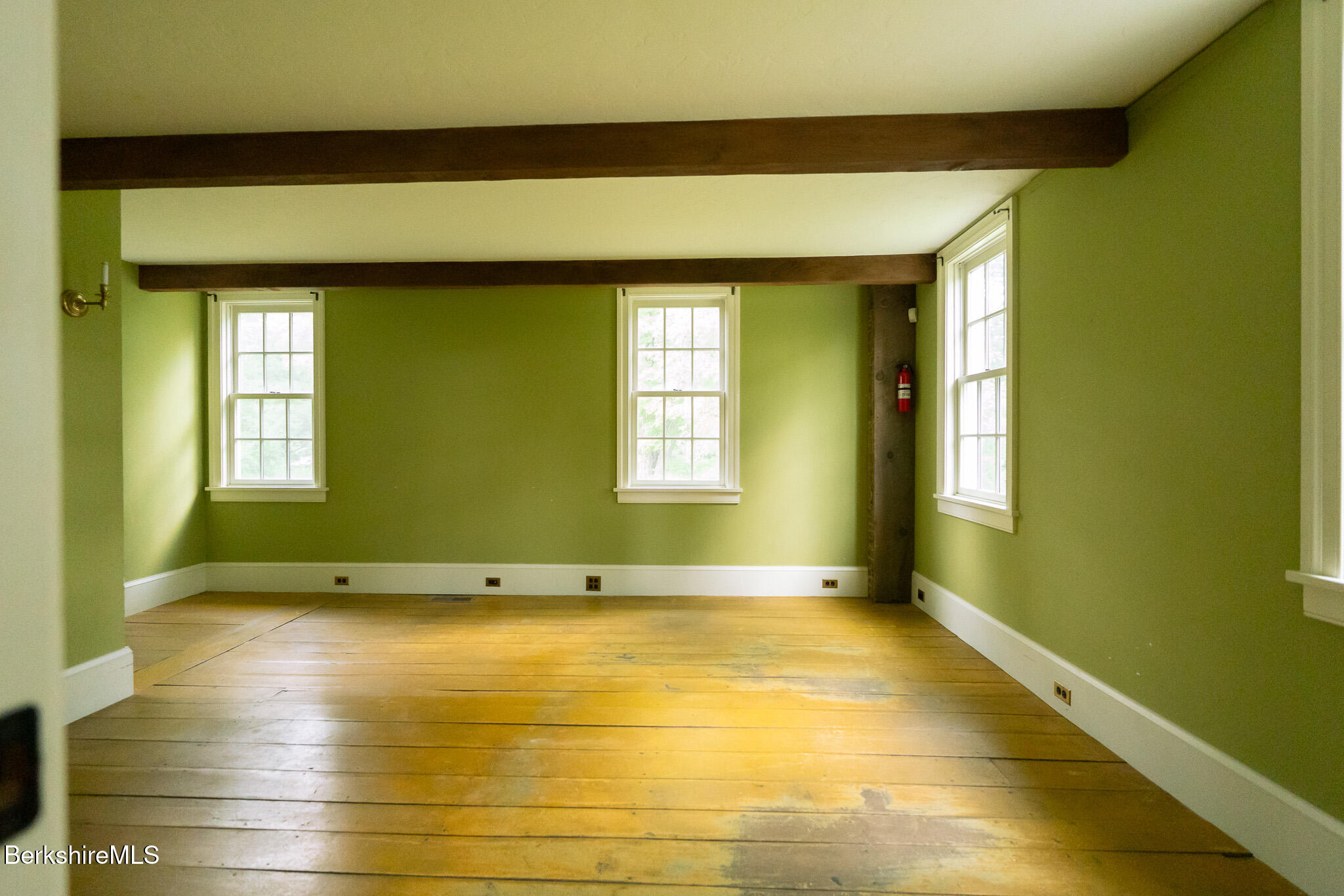 560 Stockbridge Road Lee, MA 01238 - Photo 18 of 48 a view of empty room with window