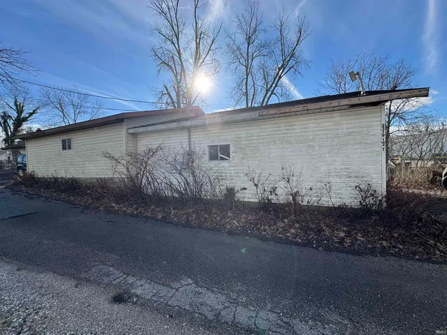$60,000 | 2319 1/2 T Street, Bedford, IN 47421