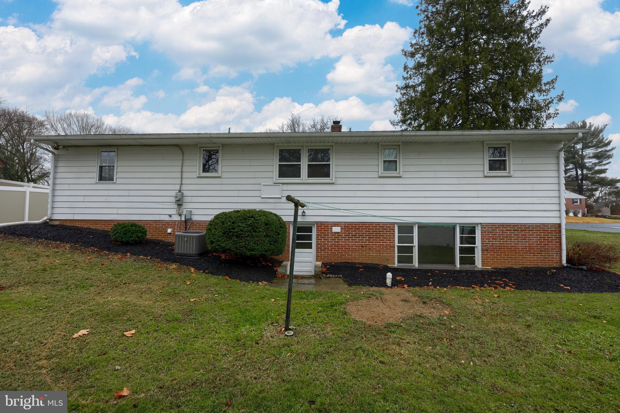 1696 Valley Forge Road Lancaster, PA 17603 - Photo 4 of 26 Back of house
