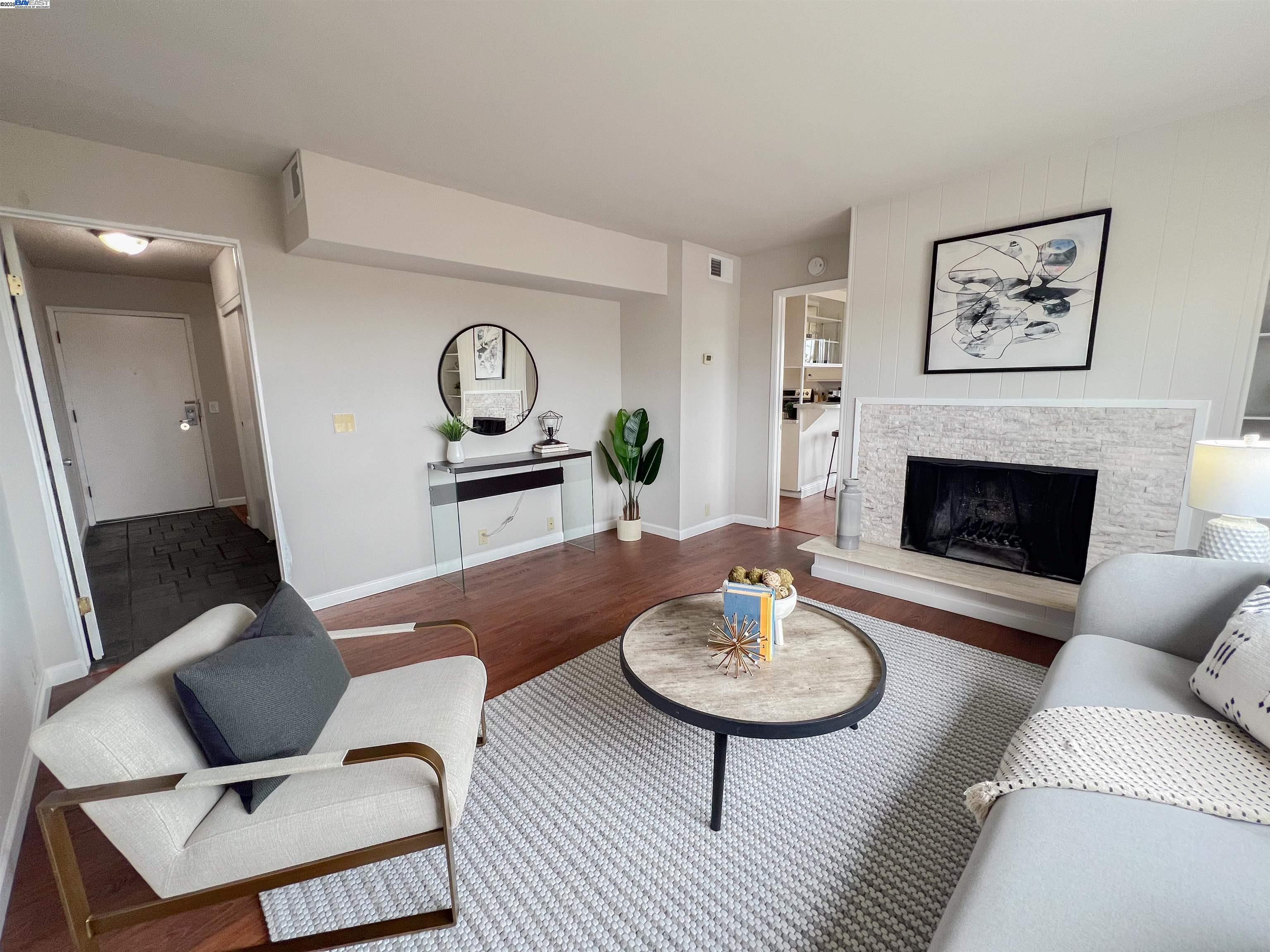 1444 Walnut Street Berkeley, CA 94709 - Photo 5 of 58 a living room with furniture