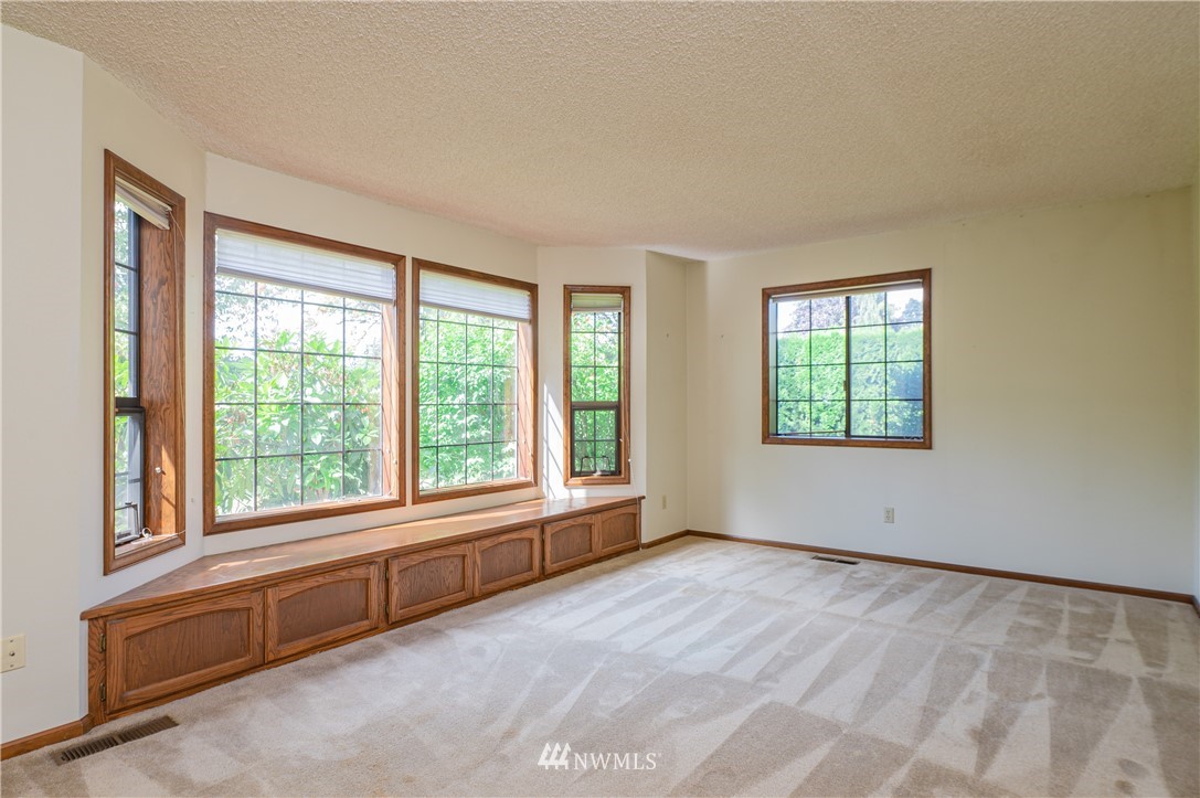 369 West Pole Road Lynden, WA 98264 - Photo 5 of 33