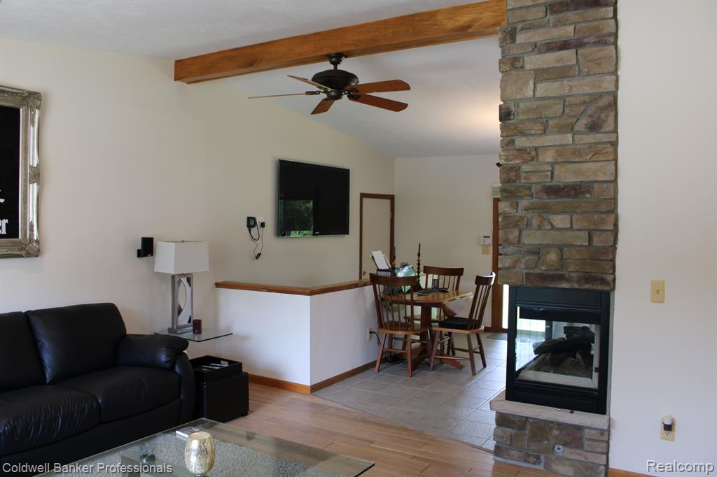 3460 Woodcrest Road Rochester Hills, MI 48309 - Photo 8 of 22