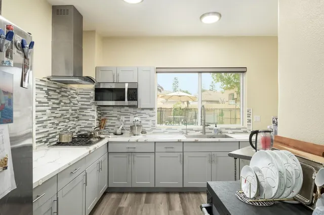 $799,000 | 7568 North Hanna Avenue, Fresno, CA 93722