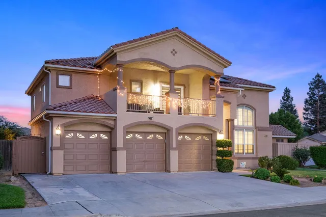 $799,000 | 7568 North Hanna Avenue, Fresno, CA 93722