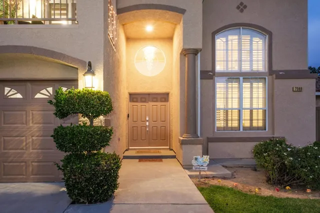 $799,000 | 7568 North Hanna Avenue, Fresno, CA 93722