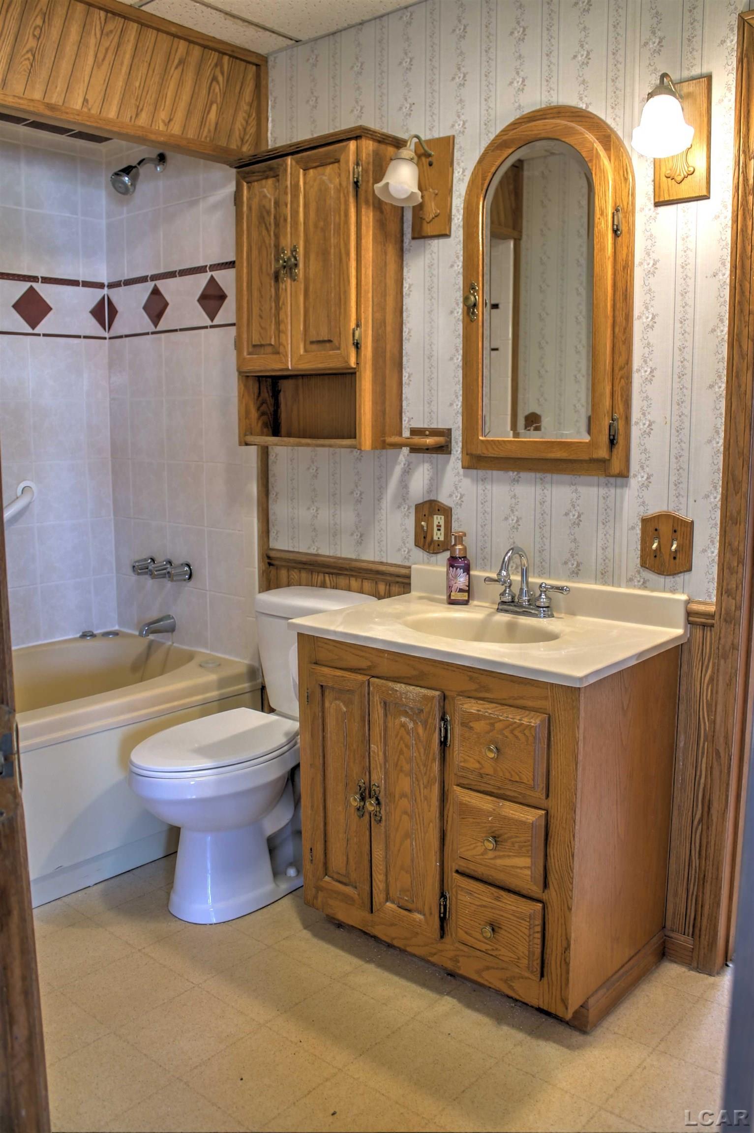 2013 Dinius Road Tecumseh, MI 49286 - Photo 13 of 33 Gallery Image 13