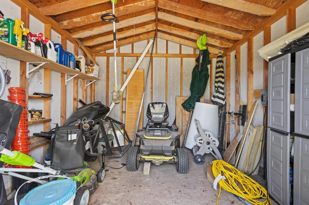 236 Homesite Road Pottsboro, TX 75076 - Photo 14 of 40 a view of a room with gym equipment