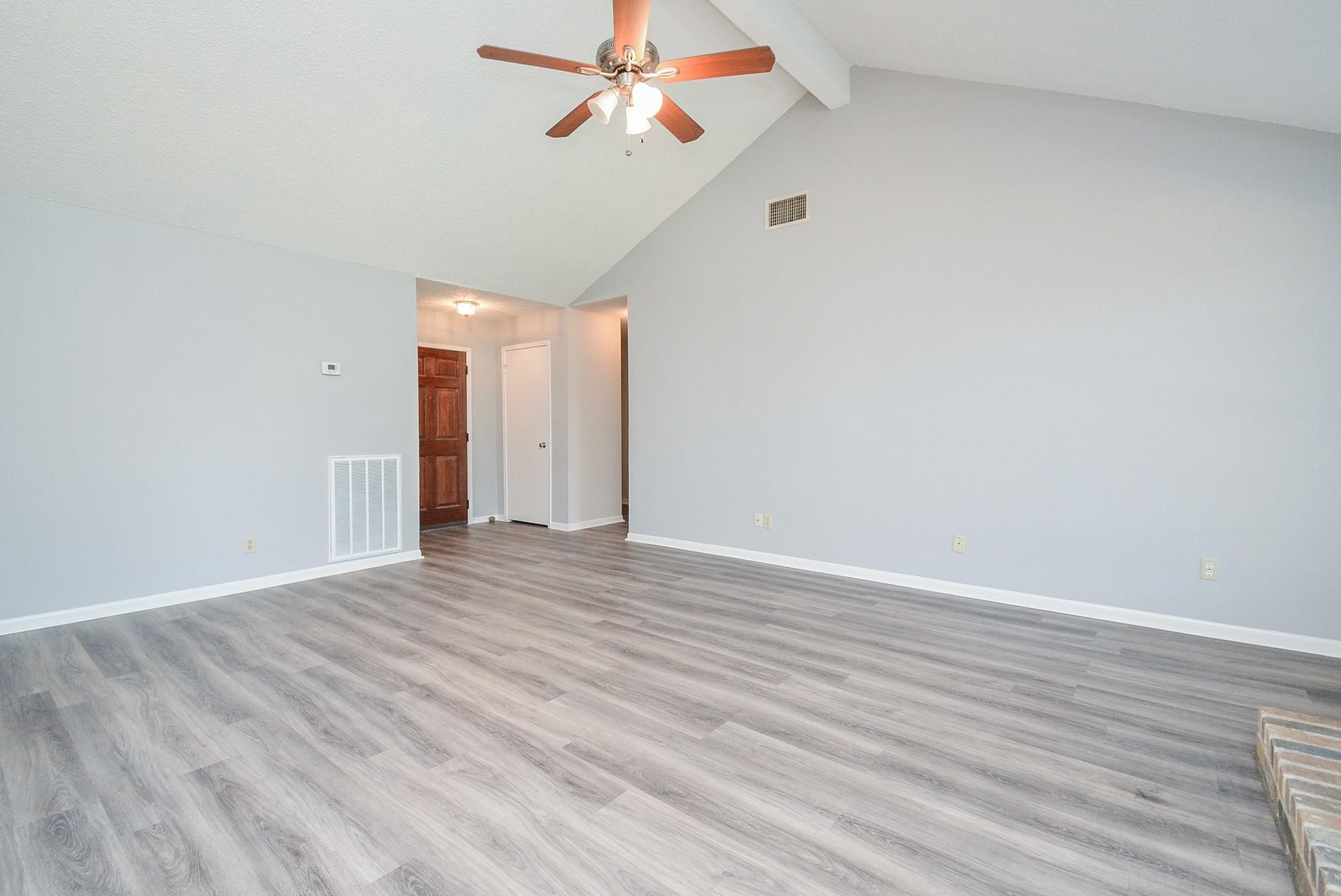 3911 Issacks Way Sugar Land, TX 77479 - Photo 5 of 18 Spacious living room for entertaining family and friends.