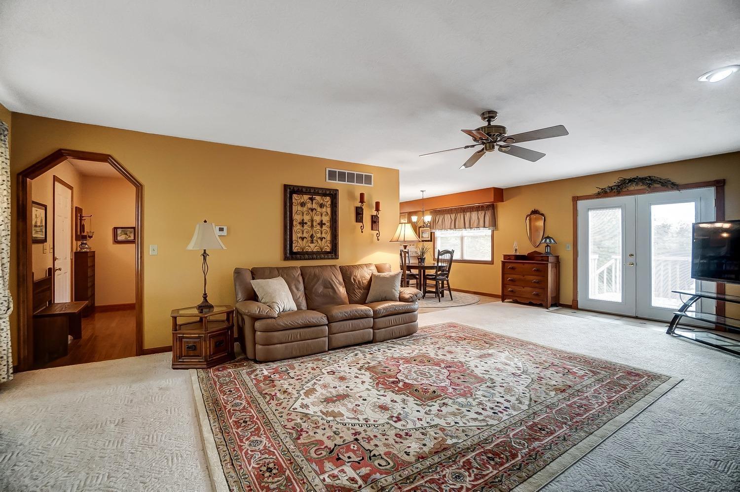 7231 Vinnedge Road Hamilton, OH 45011 - Photo 5 of 44