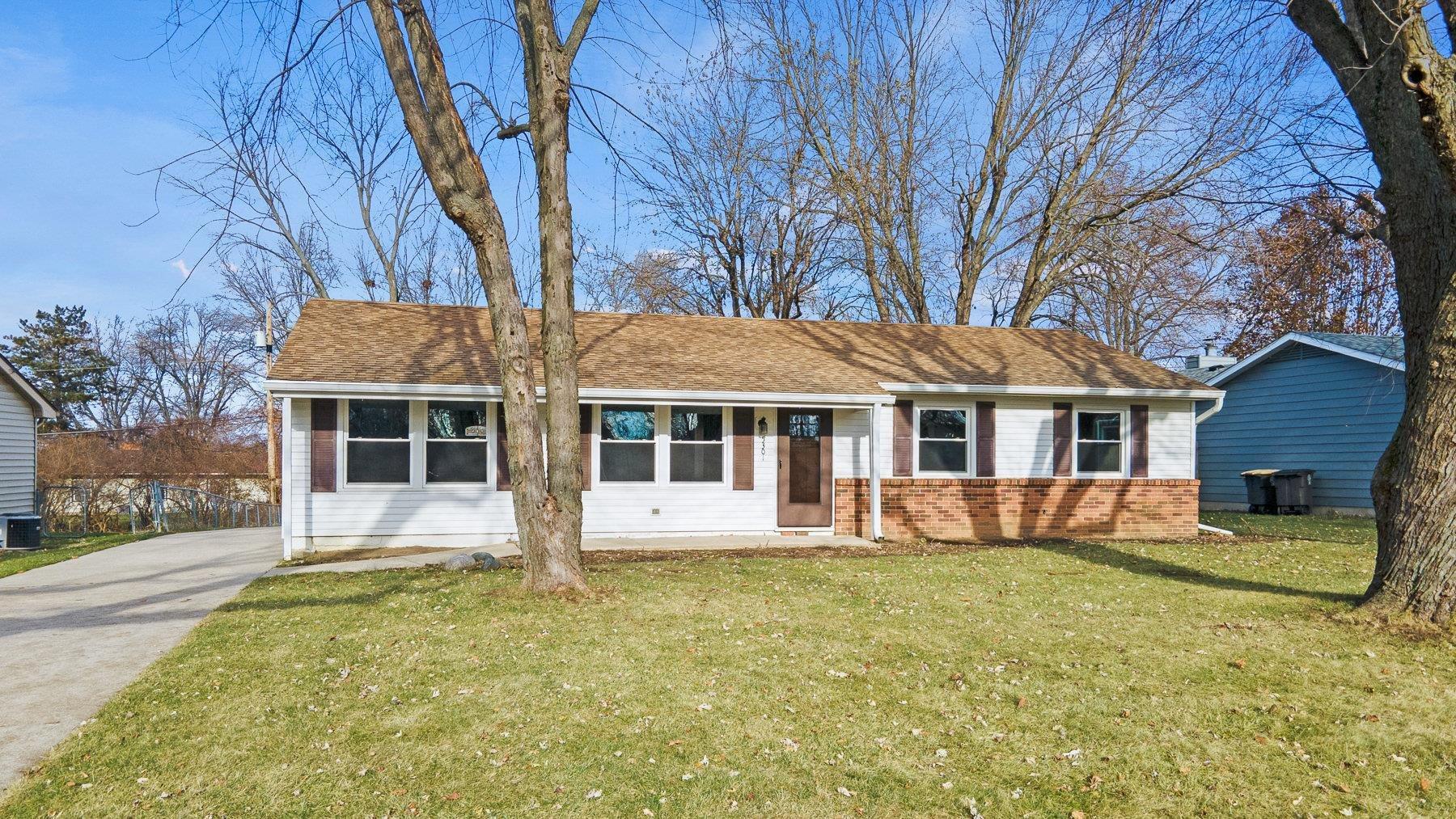 5301 Rothermere Drive Fort Wayne, IN 46835 - Photo 2 of 20 Gallery Image 2