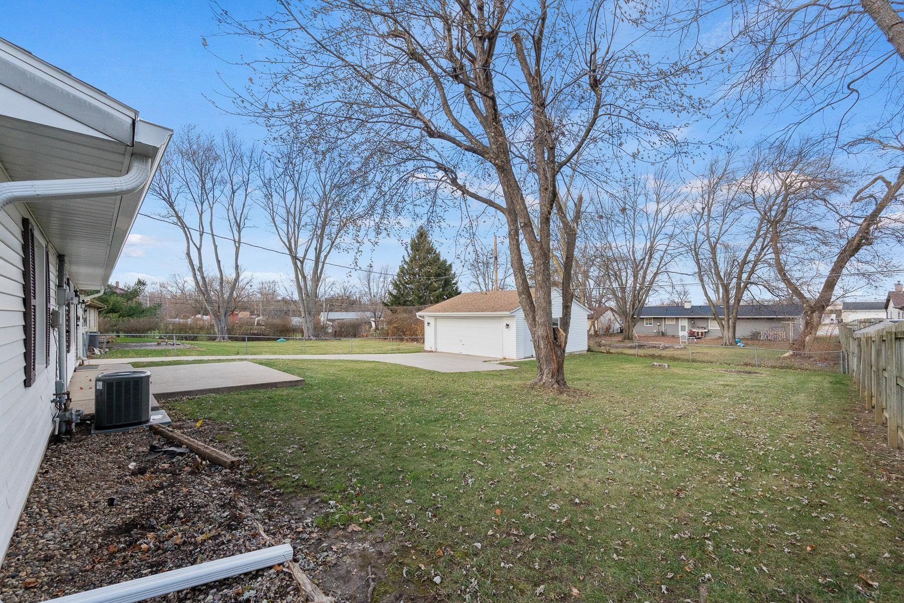 5301 Rothermere Drive Fort Wayne, IN 46835 - Photo 4 of 20 Gallery Image 4