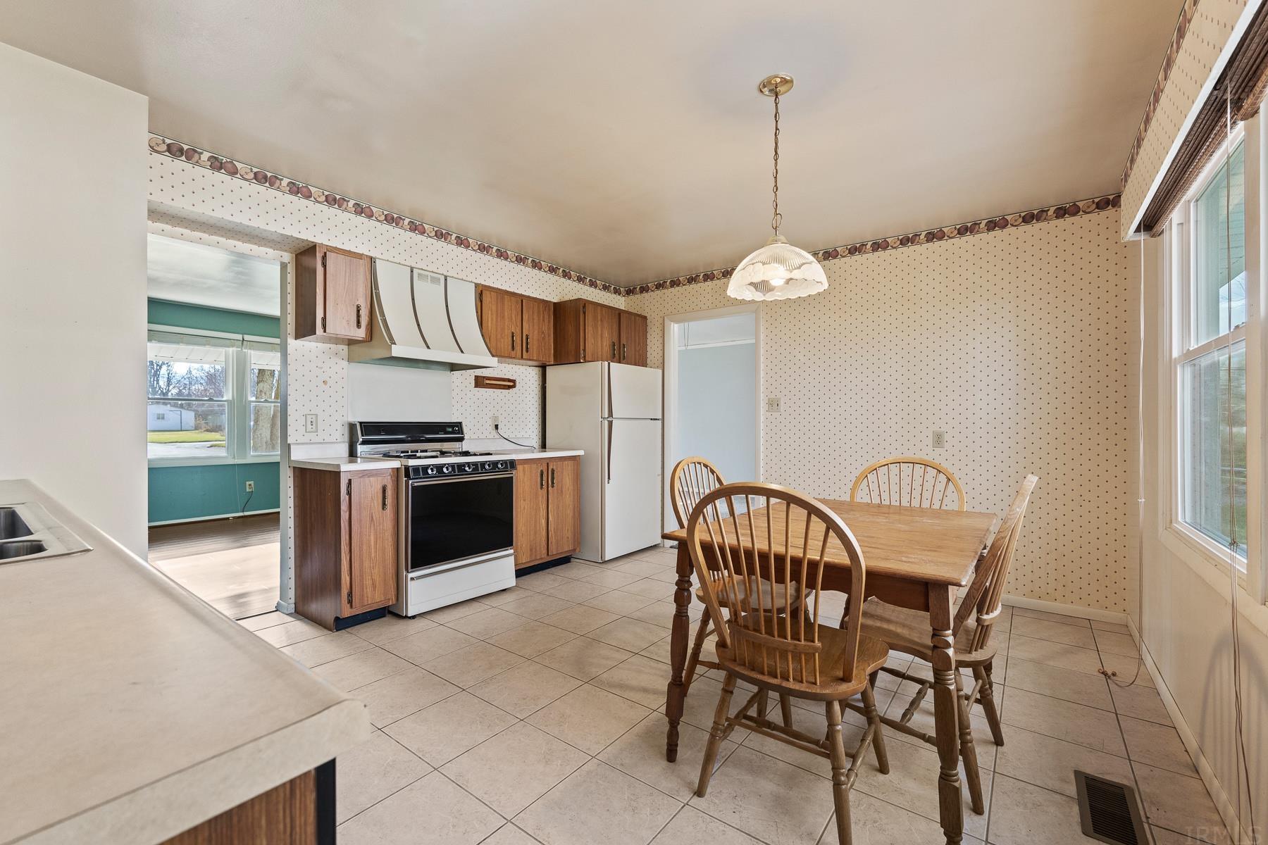 5301 Rothermere Drive Fort Wayne, IN 46835 - Photo 10 of 20 Gallery Image 10