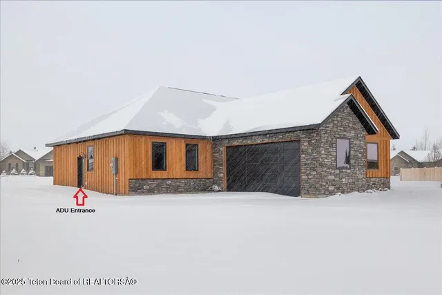 $1,100,000 | 1021 Farmers Trail, Driggs, ID 83422