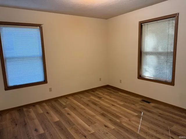 $179,900 | 1016 Forest View Drive North, Ellettsville, IN 47429