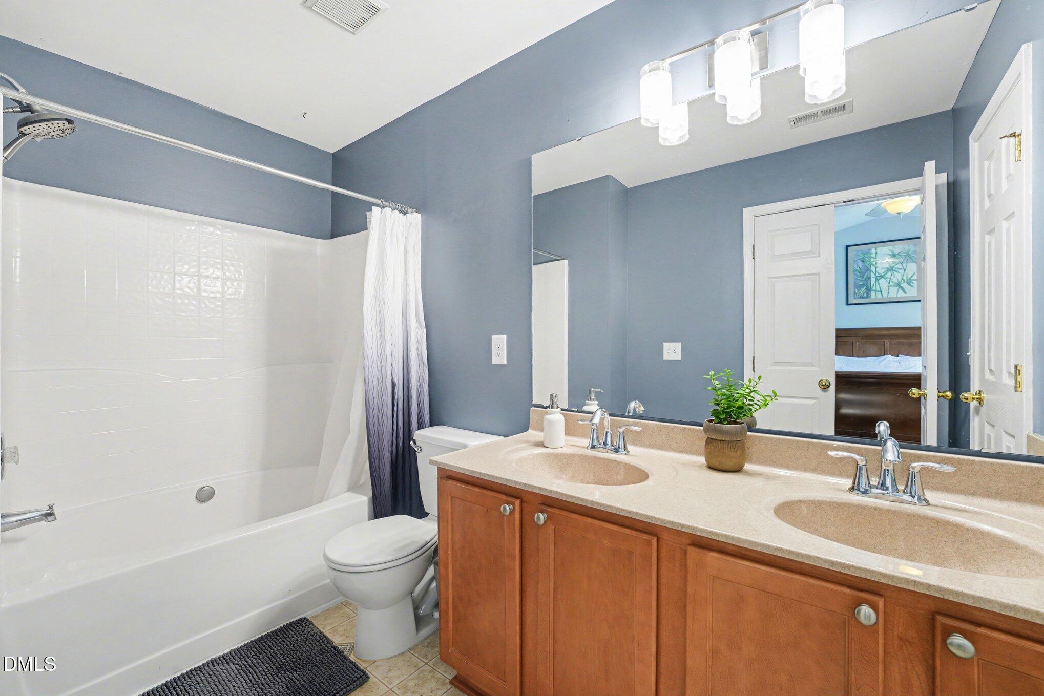 8507 Mt Valley Lane Raleigh, NC 27613 - Photo 20 of 29 020_file_8269