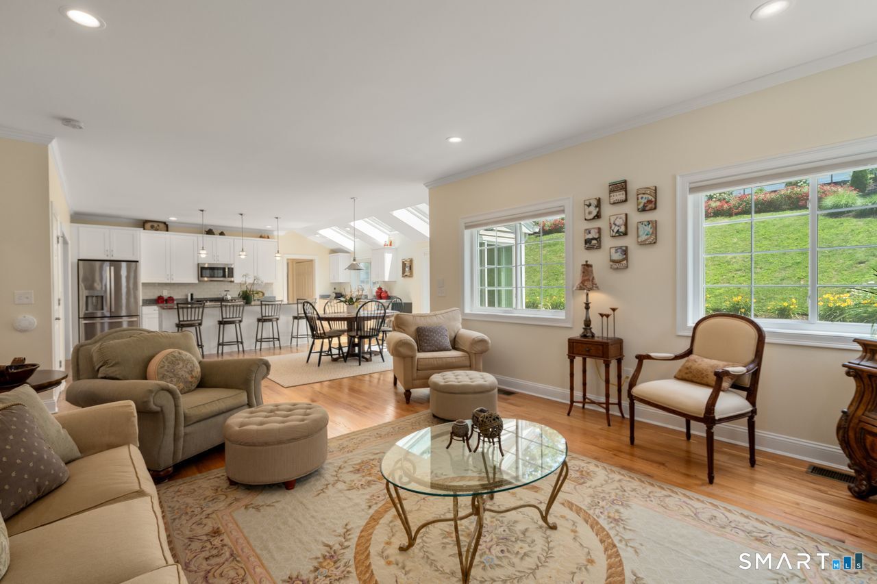 12 Stratford Road West Hartford, CT 06117 - Photo 13 of 40