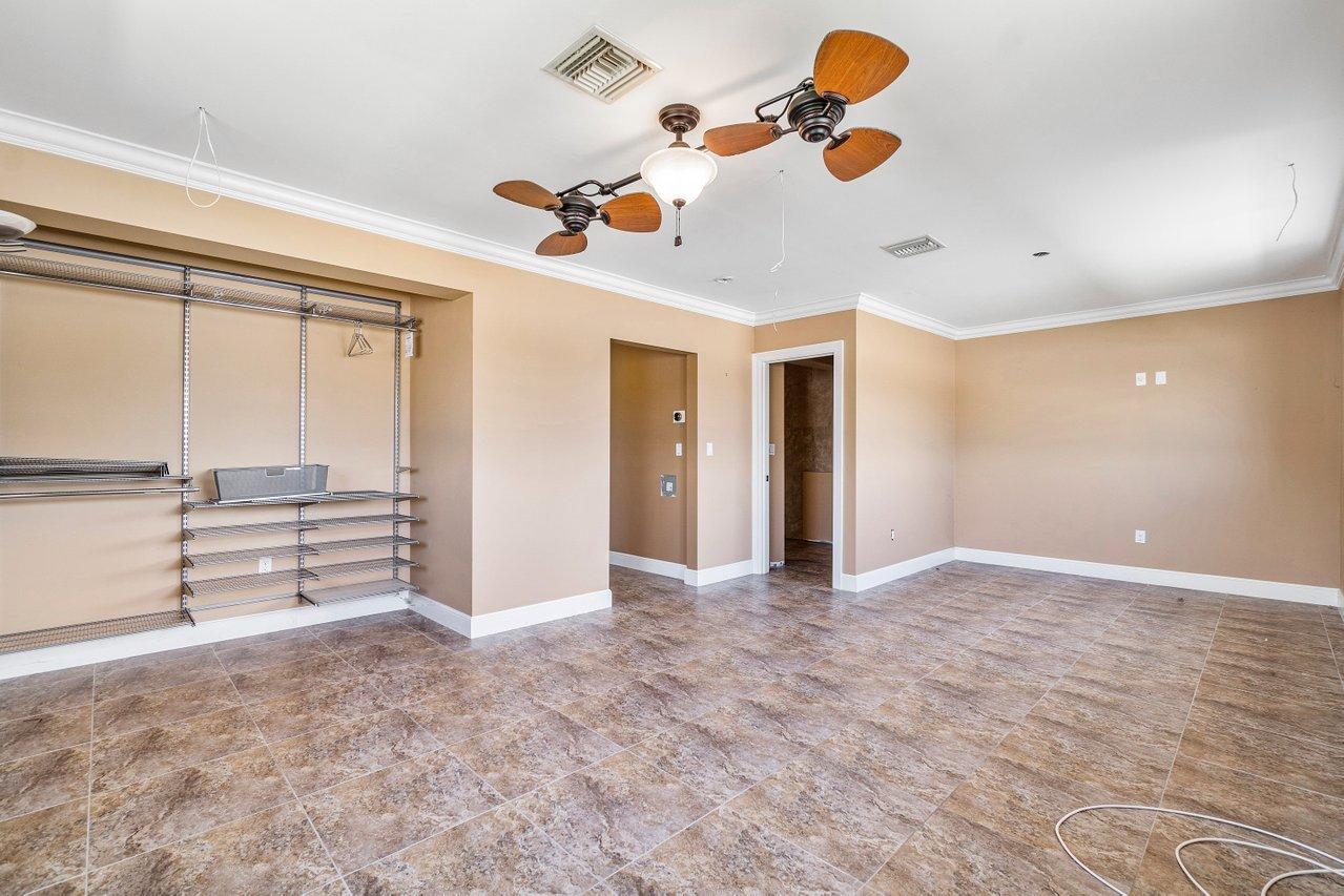 200 Southwest 7th Street, Unit 4 Boca Raton, FL 33432 - Photo 16 of 20 018-200Southwest7thStreet-BocaRaton-FL-3