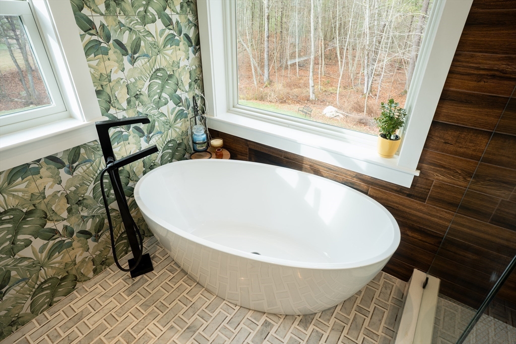 8 Stearns Road Upton, MA 01568 - Photo 13 of 42