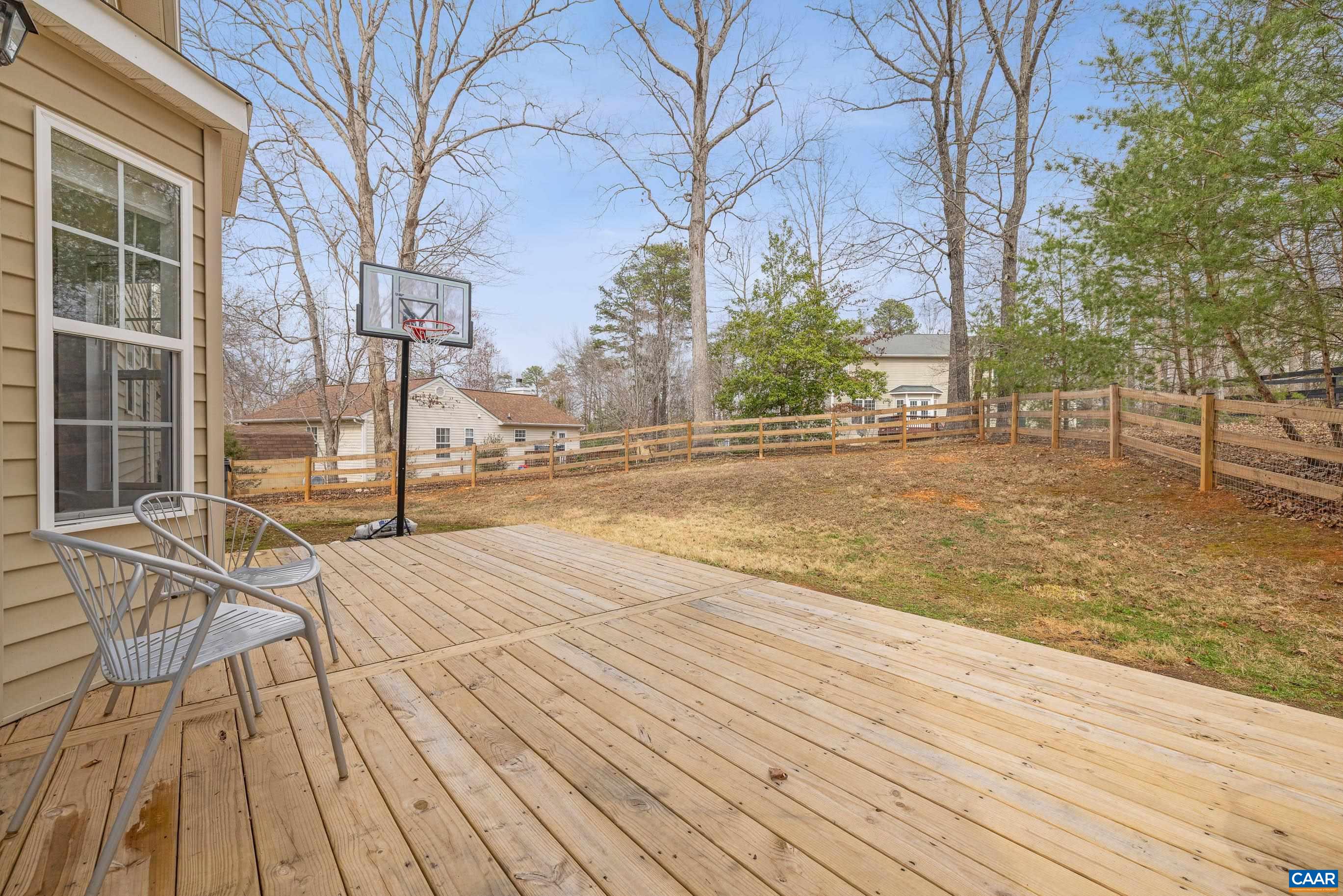 17 Hopi Way Palmyra, VA 22963 - Photo 7 of 36 a view of a house with sitting area