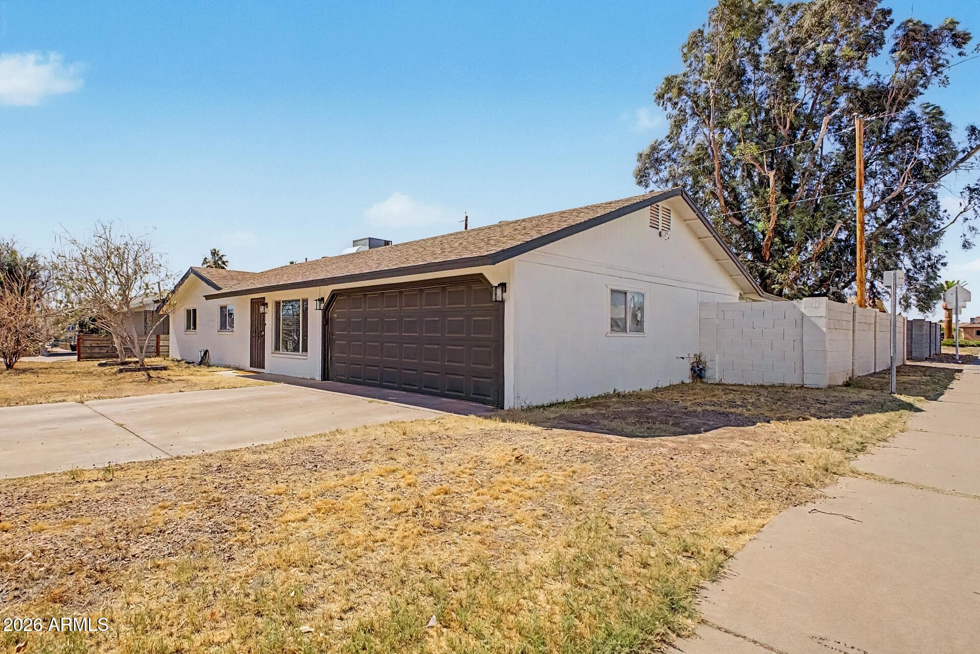 4104 West Butler Drive Phoenix, AZ 85051 - Photo 3 of 30