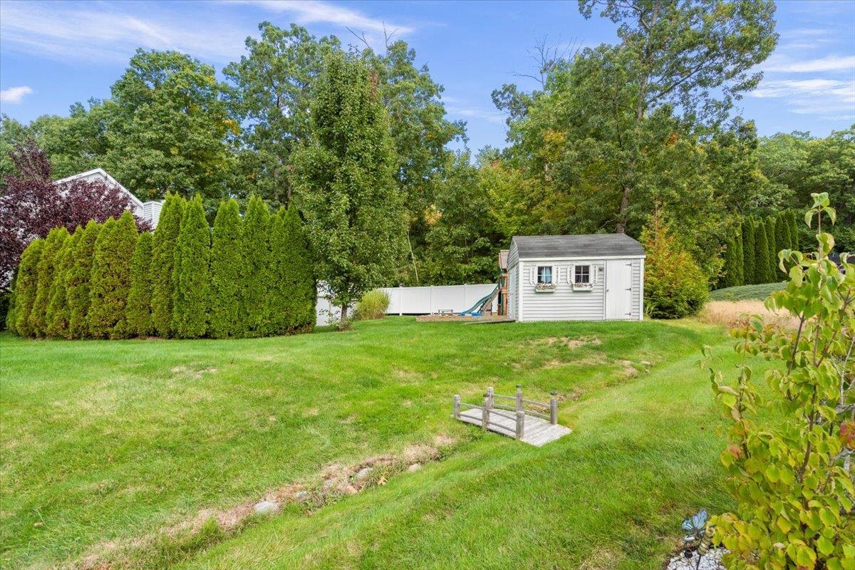 2 Greystone Terrace Hooksett, NH 03106 - Photo 33 of 39