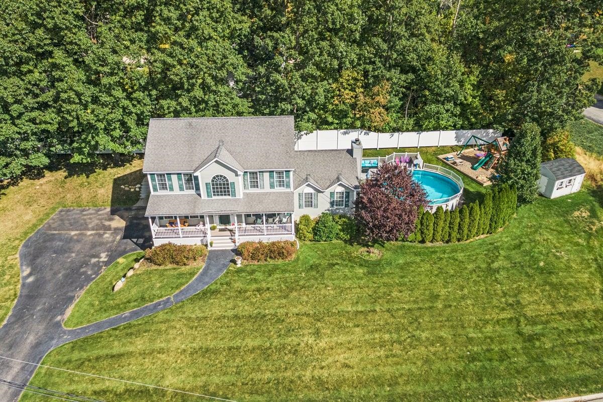 2 Greystone Terrace Hooksett, NH 03106 - Photo 4 of 39