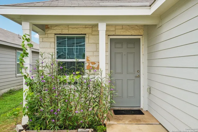 a view of entrance door of the house