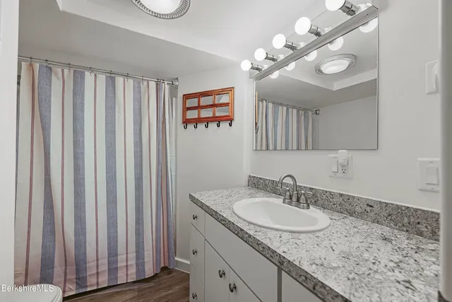 $278,800 | 2 Wallace Road, Unit DHB, Stockbridge, MA 01262