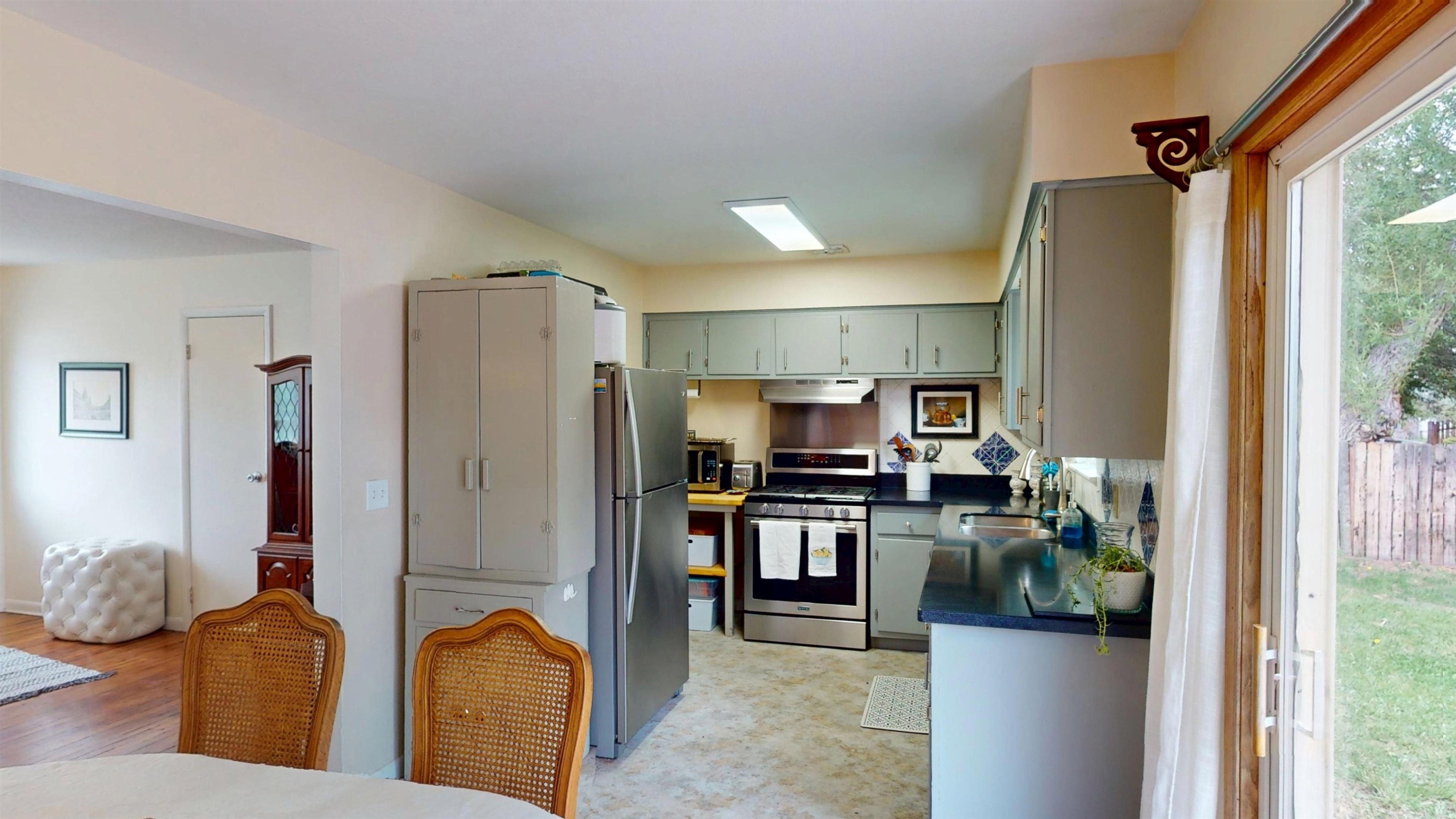 945 Cliff Street Lander, WY 82520 - Photo 7 of 50