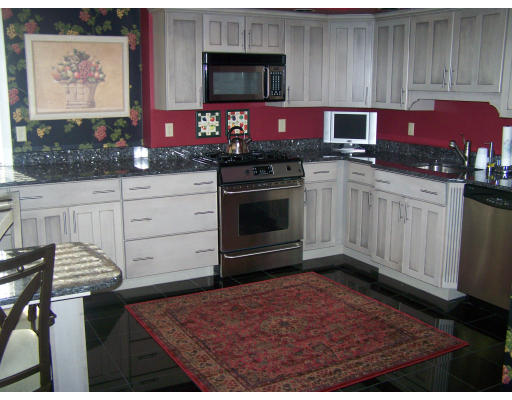5 Oakland Road Danvers, MA 01923 - Photo 3 of 19 Gallery Image 3
