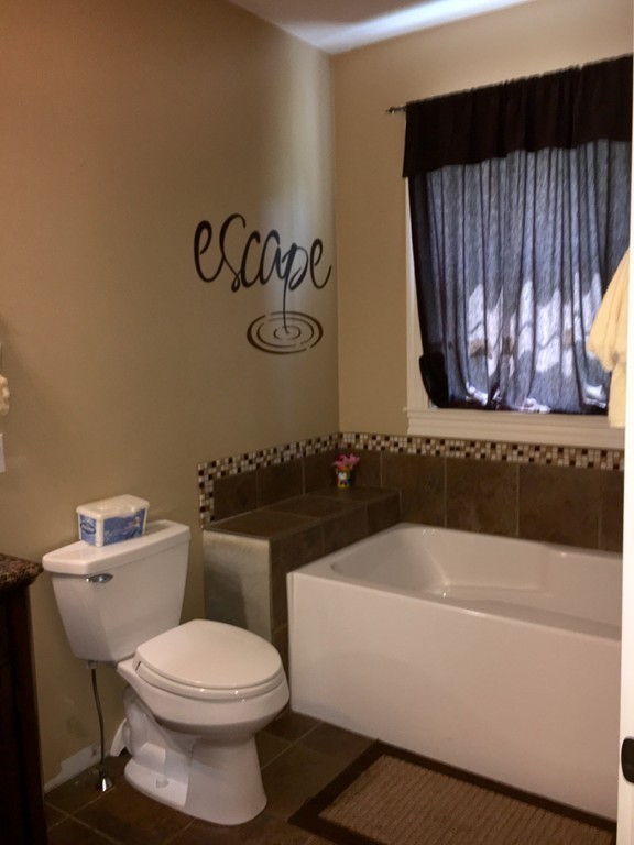 126 Howe Street East Brookfield, MA 01515 - Photo 15 of 22