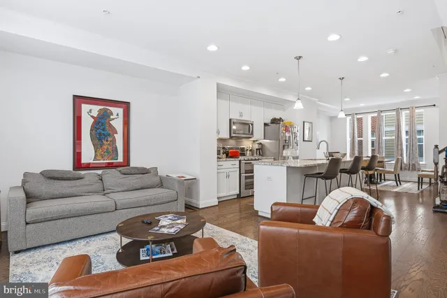 a picture of a bathroom with mirror