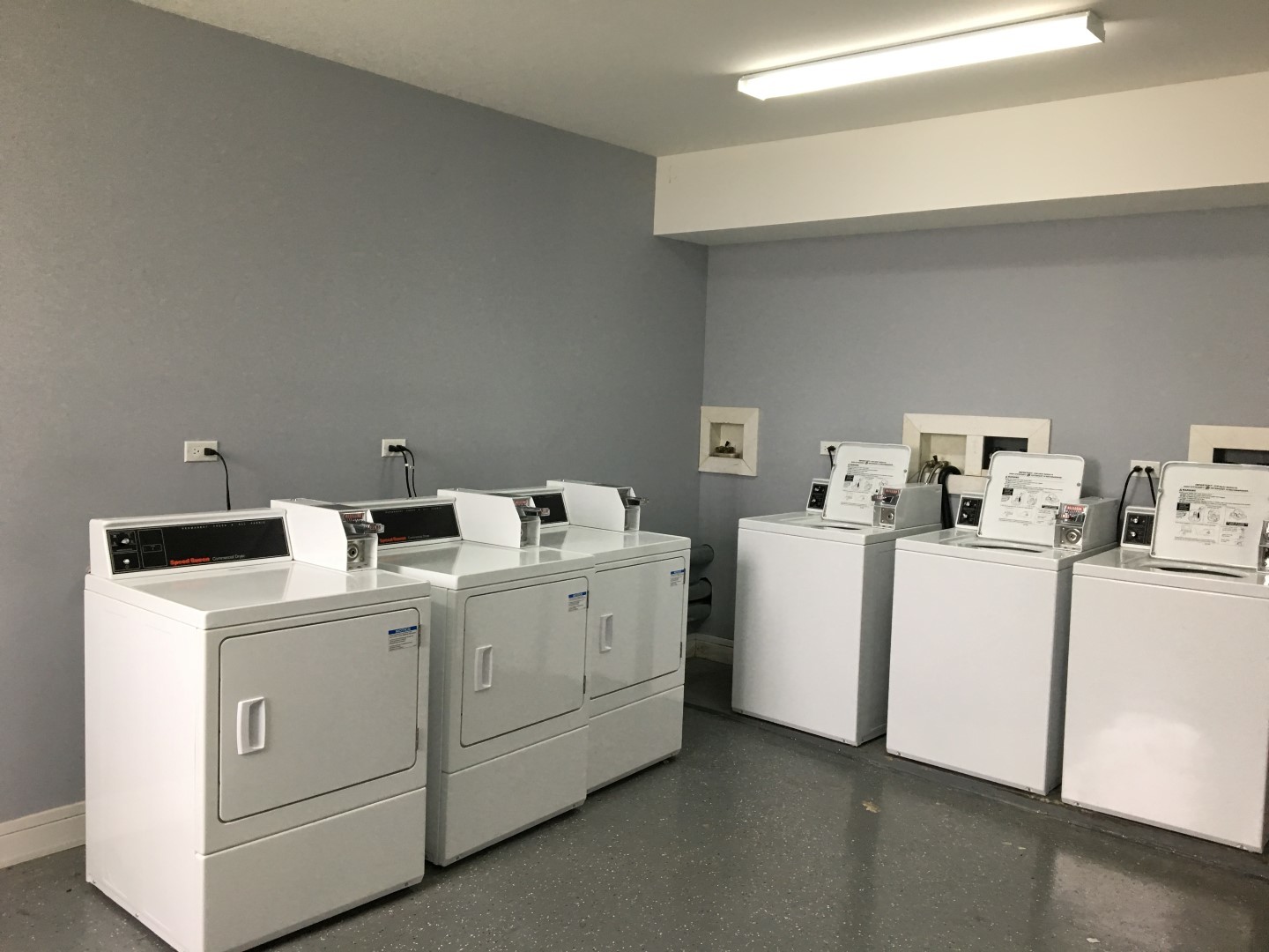3219 West Division Street, Unit 2N Chicago, IL 60651 - Photo 14 of 14 a utility room with dryer and washer