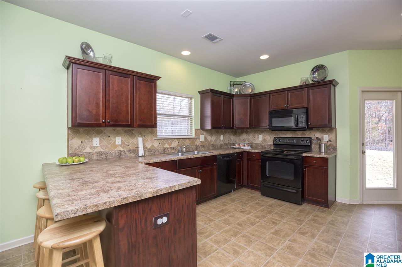 1073 Savannah Lane Calera, AL 35040 - Photo 21 of 49
