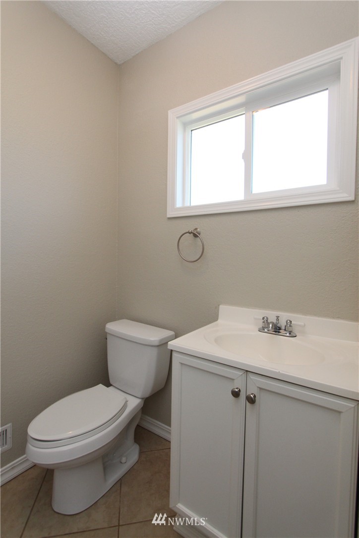 987 South Military Road Winlock, WA 98596 - Photo 11 of 25