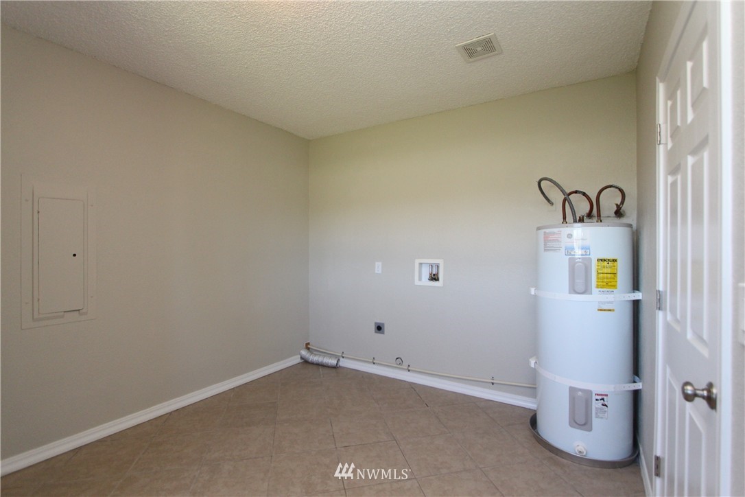 987 South Military Road Winlock, WA 98596 - Photo 12 of 25