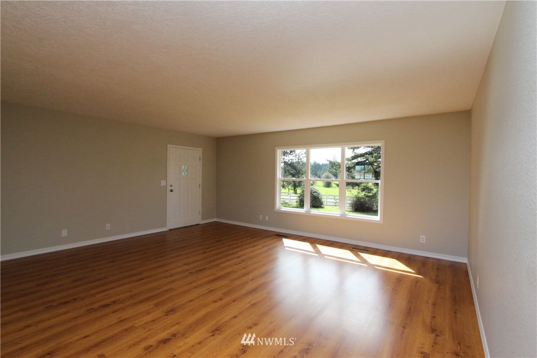 987 South Military Road Winlock, WA 98596 - Photo 4 of 25