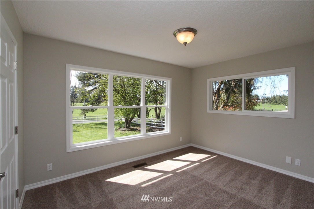 987 South Military Road Winlock, WA 98596 - Photo 8 of 25