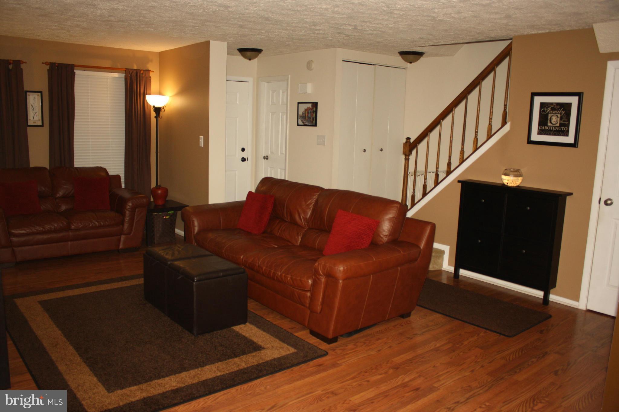 48 Perryfalls Place Baltimore, MD 21236 - Photo 7 of 30 Living Room
