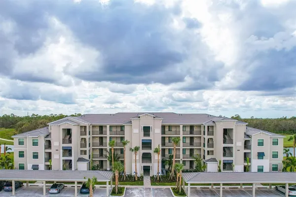 $1,950 | 18028 Gawthrop Drive, Unit 304, Bradenton, FL 34211