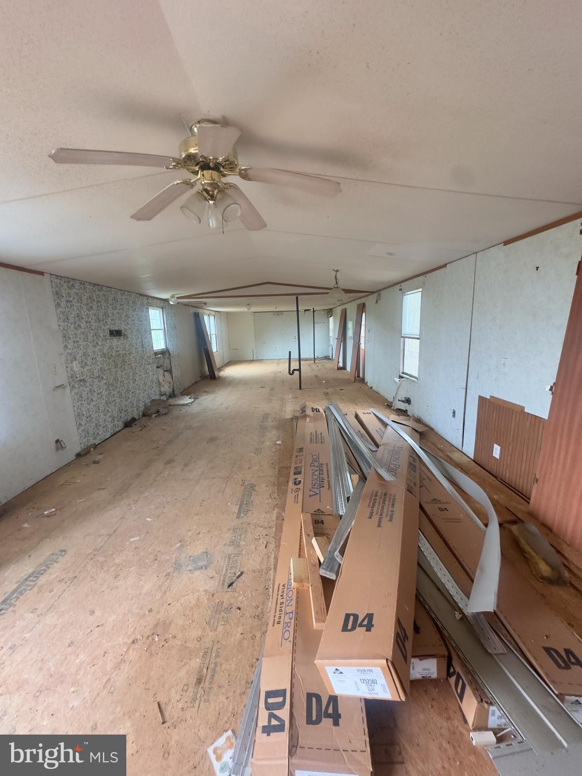 7833 Courthouse Road Heathsville, VA 22473 - Photo 3 of 18 a view of a livingroom with furniture