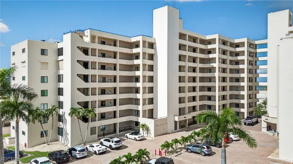 $675,000 | 6672 Estero Boulevard, Unit A106, Fort Myers Beach, FL 33931
