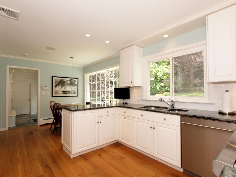 223 Hickok Road New Canaan, CT 06840 - Photo 11 of 18 11 Eat In Kitchen