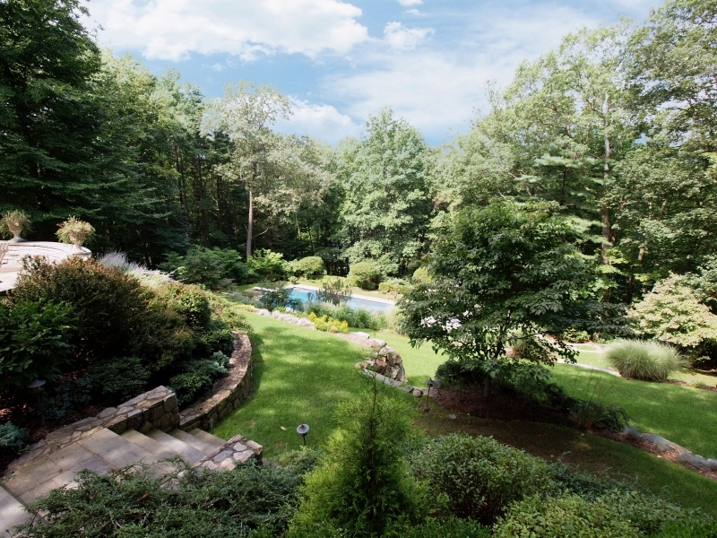 2 Rear Property to Pool