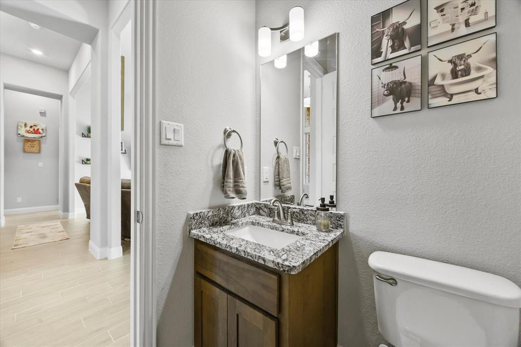 1600 Lynx Loop Forney, TX 75126 - Photo 29 of 39 HALF BATH
