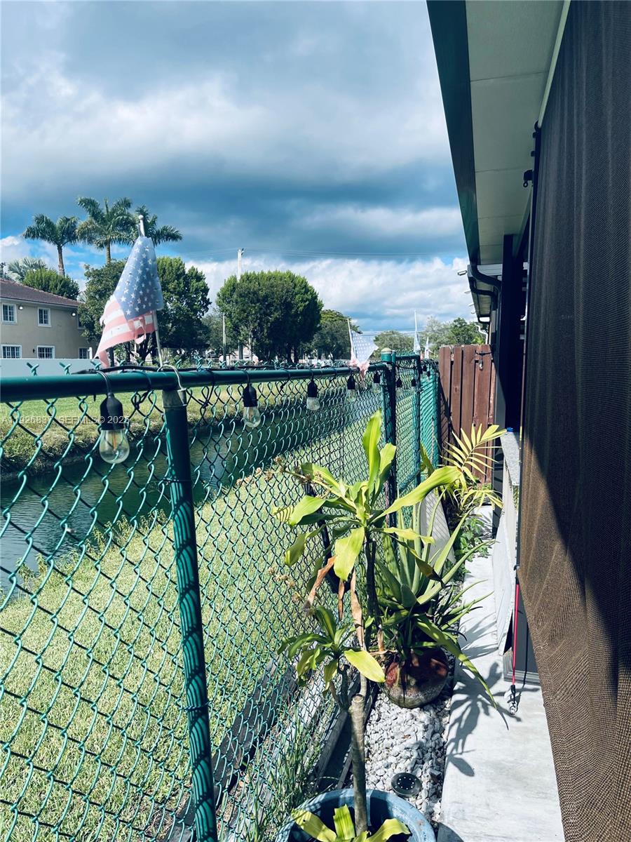 27312 Southwest 138th Path Homestead, FL 33032 - Photo 40 of 41 a view of a balcony with chairs