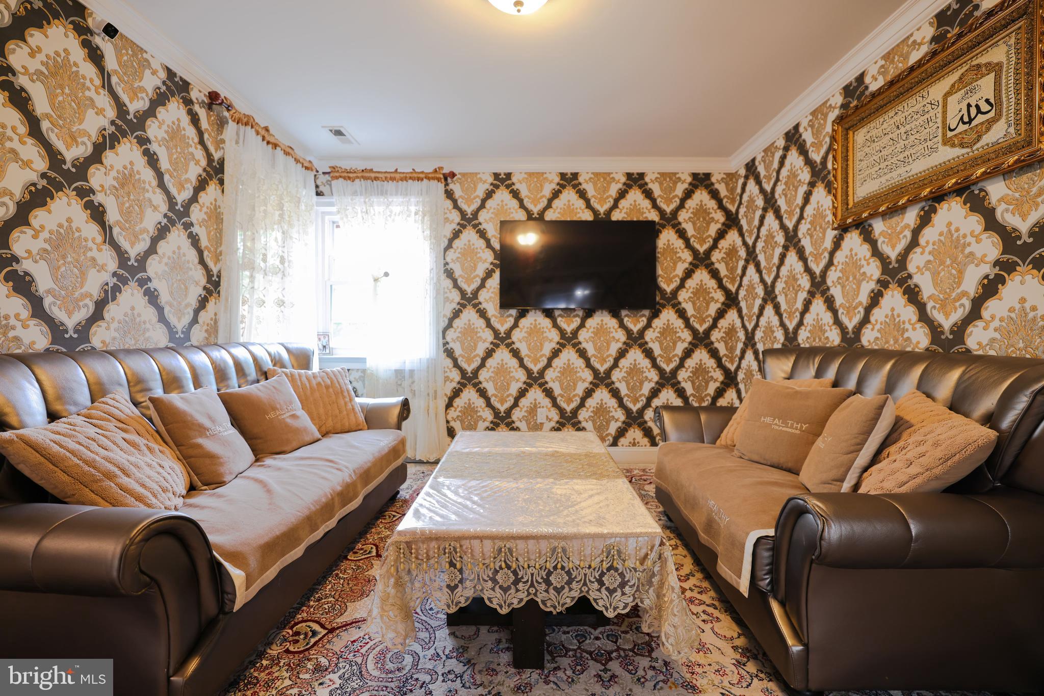 103 Garrison Court Langhorne, PA 19047 - Photo 18 of 46 a living room with furniture and a couch